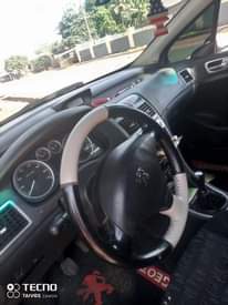 A picture of Peugeot 307