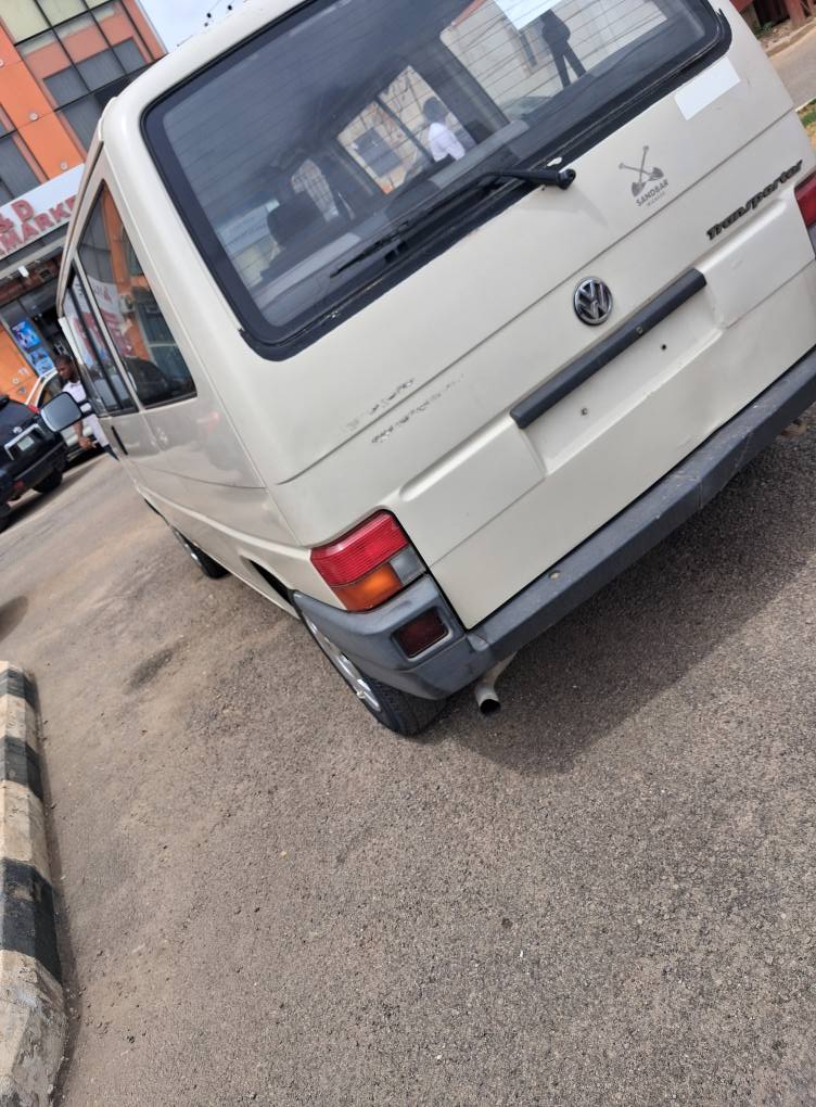 A picture of Volkswagen Transporter