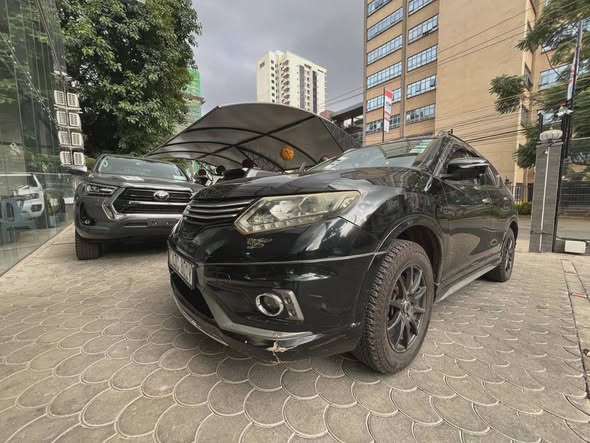 A picture of 2014 NISSAN X TRAIL Fully Loaded Prestige SUV KSh 1