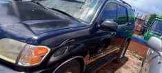 A picture of 2002 Toyota sequoia Old model Black