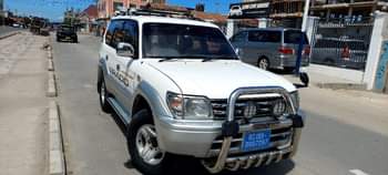 A picture of LANDCRUISER PRADO
