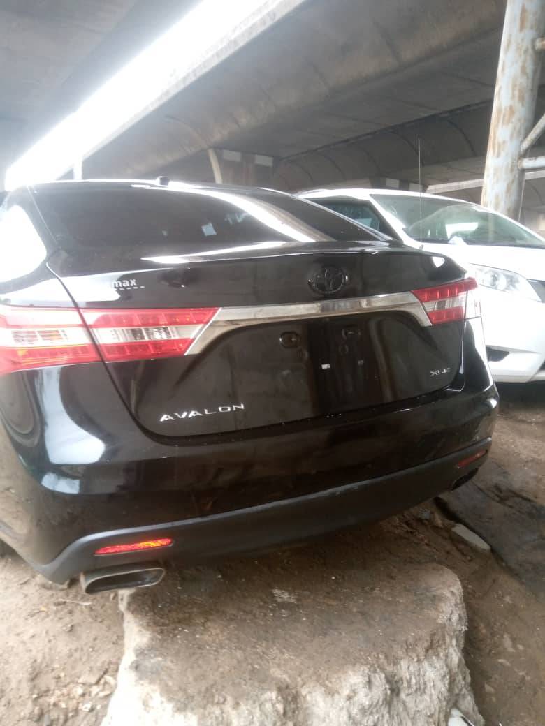 A picture of Toyota Avalon