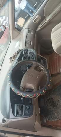 A picture of Toyota Sienna 2002 model