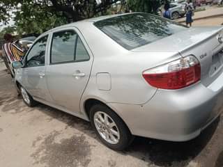 A picture of TOYOTA VOIS 2007