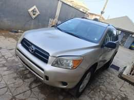 A picture of For sale Toyota Rav 2008 model first body paint 3rows