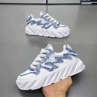 A picture of Sneakers