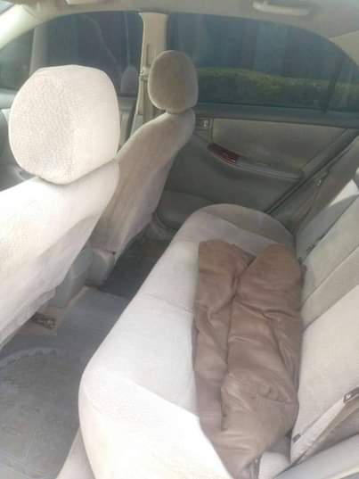 A picture of 2004 Toyota Corolla LE Good