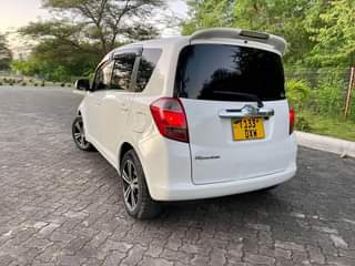 A picture of Toyota Ractis