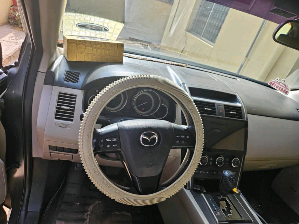 A picture of 2011 Mazda CX 9 Full Option First User Untampered Belgium