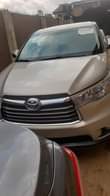 A picture of Clean foreign used 2015 Toyota Highlander