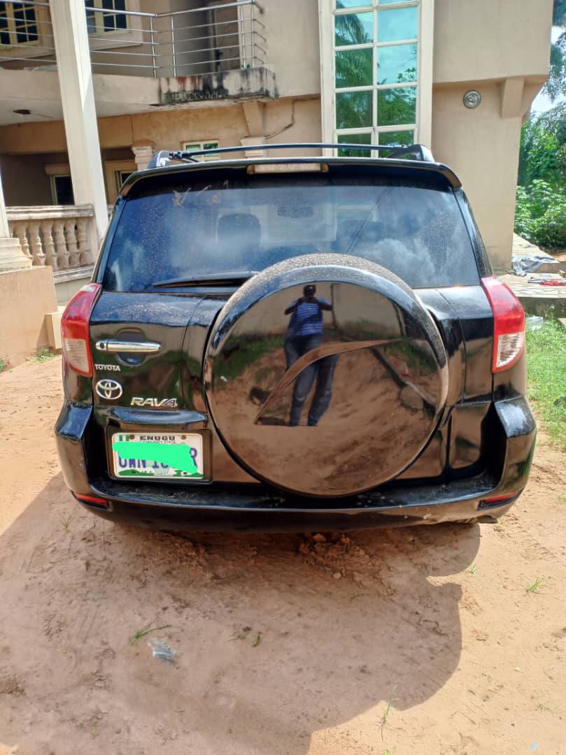 A picture of 2010 Toyota RAV4 with 4 cylinder Tukunbo standard engine and