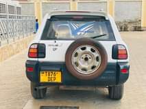 A picture of Rav4 mwanza call WhatsApp 0686108116