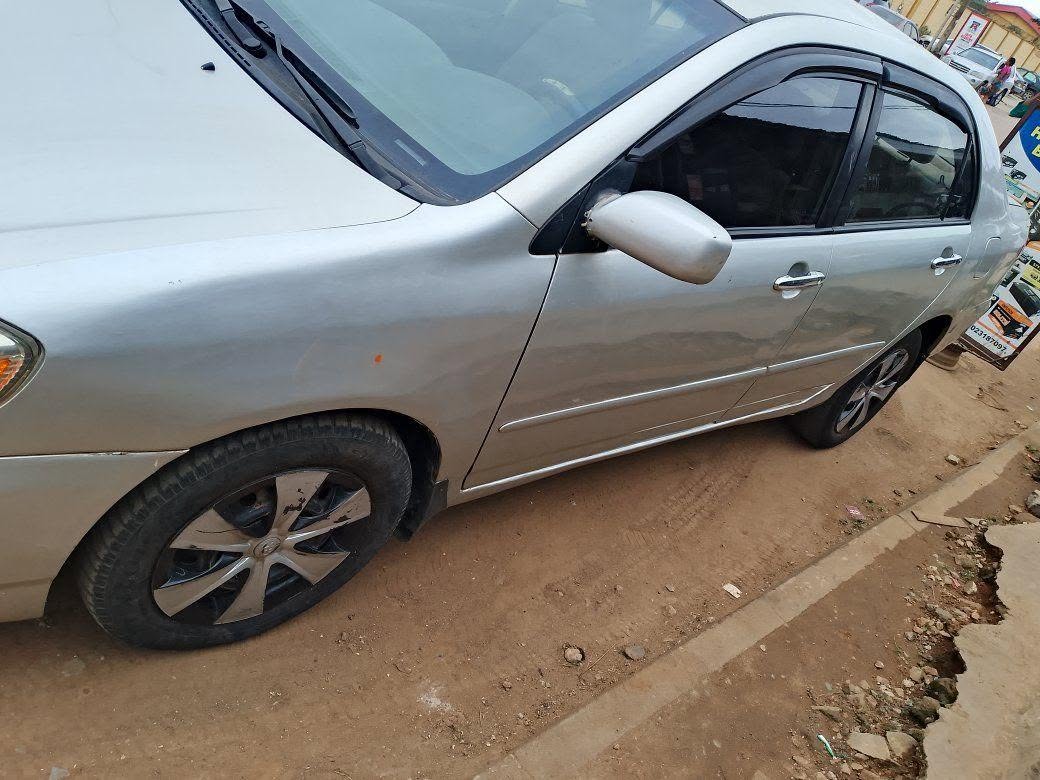 A picture of 2002 Toyota corolla used