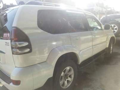 A picture of 2006 TOYOTA Prado