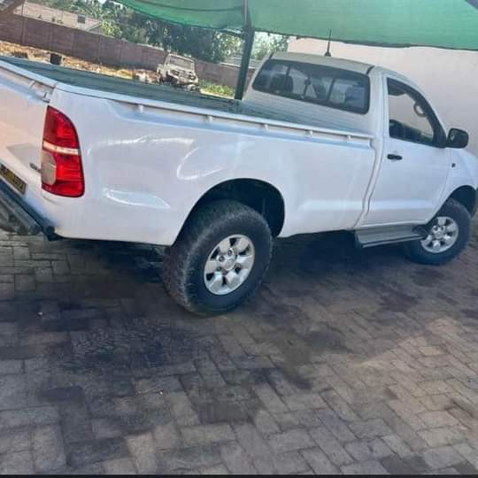 used toyota hilux