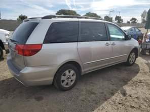 A picture of Tokunbo vehicle Toyota sienna 2008 If you are interested call