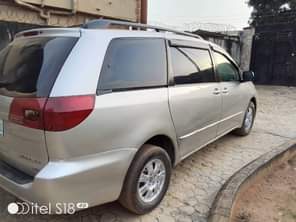 A picture of 2005 model Toyota Sienna XLE Tokumbo standard Nothing to fix