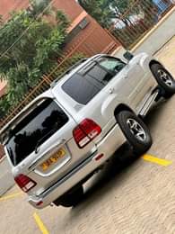 A picture of On sale Land cruiser v8 2004 anyone interested contact me