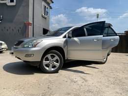 A picture of Belgium Grade 2005 Lexus Rx330 Pure first body A month