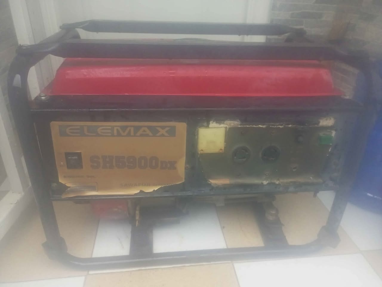 A picture of Elemax SH5900 Generator