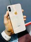 A picture of iPhone XS Max 64Gb at 830k