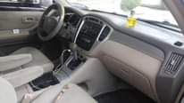A picture of Toyota Highlander 3 Seats Row 04 05