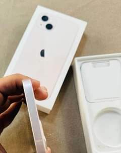 A picture of iPhone 13 plain 128 GB