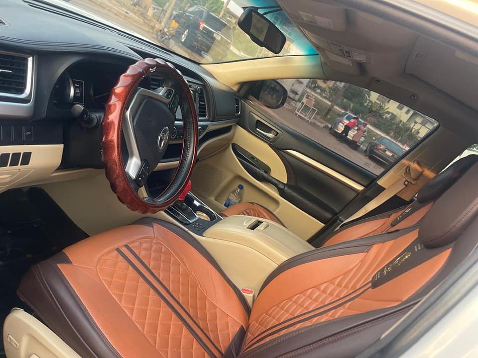A picture of Registered 2015 Toyota Highlander XLE full option thumbstart 2020 entry