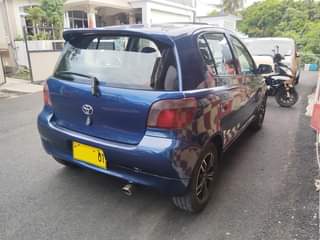 A picture of Toyota vitz 01