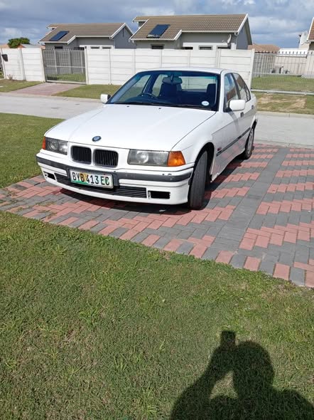 bmw 318i