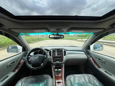 A picture of 2006 Toyota Highlander Limited Registered Toks standard Untouched engine and