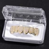 A picture of OFFER ICED GRILLZ SET KWA BEI NAFUU