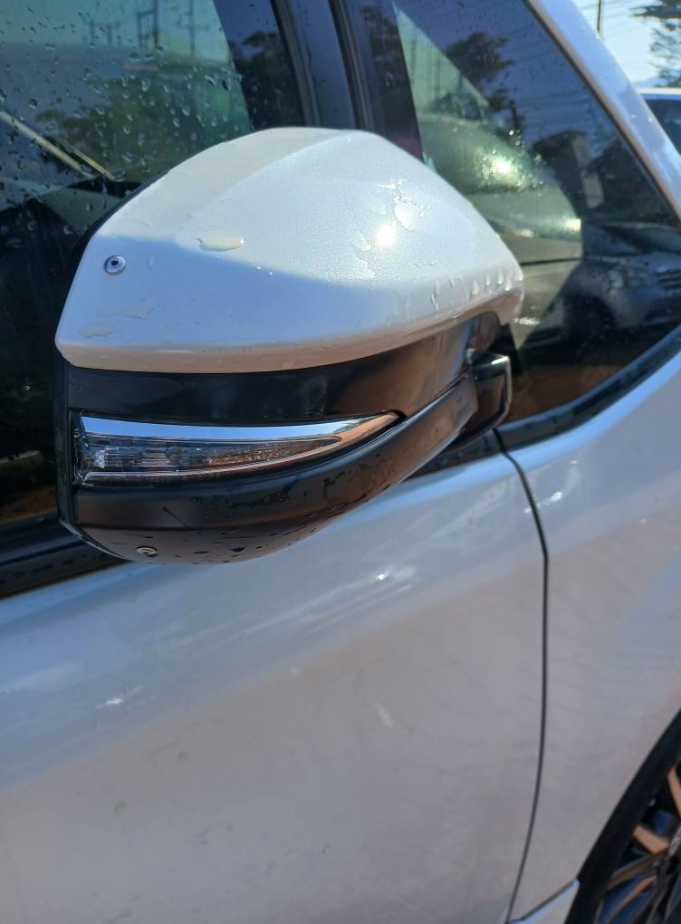 A picture of Toyota Noah 2016 on sale 58million slightly negotiable or whatsapp