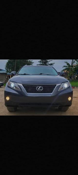 A picture of Tokunbo 2010 lexus Rx 350