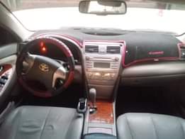 A picture of Toyota Camry Muscle XLE Full options 2010 model 4 plugs