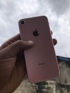 A picture of iPhone 7 plain 128GB