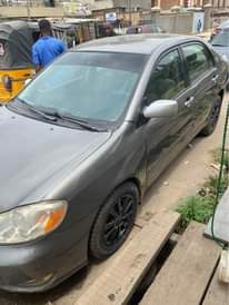 A picture of Destress toyota corrola 2005 engine gear and a c is