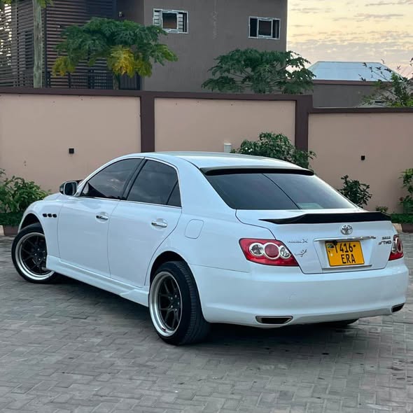 A picture of TOYOTA MARK X