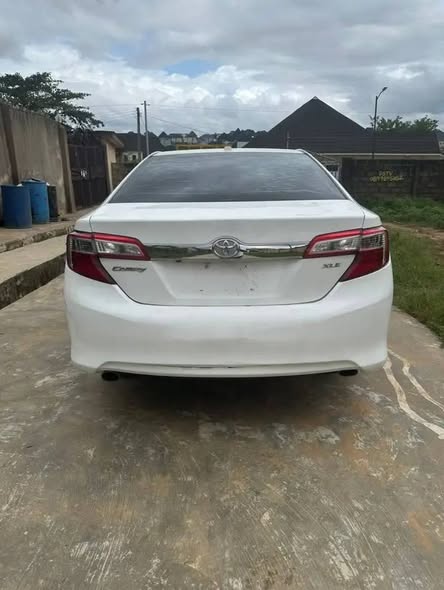 A picture of Toyota camry 2013 xle tokunbo