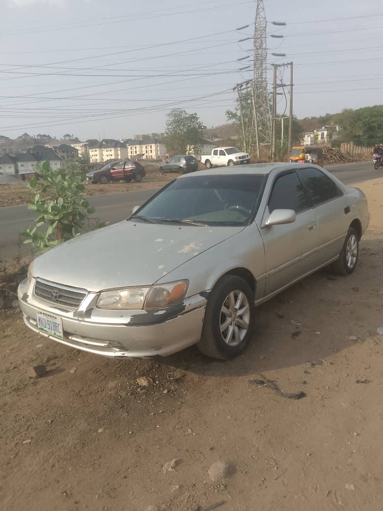 A picture of Pencil light camry Very sharp Everything working