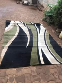 A picture of Center carpet