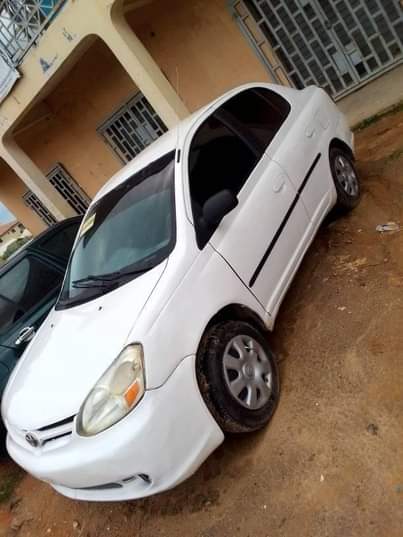 A picture of Very clean and sharp Toyota Echo automatic transmission