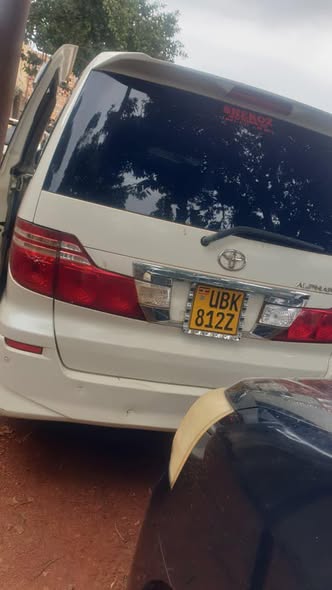 A picture of Toyota alphard 19m