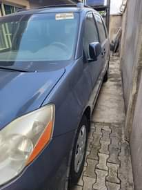 A picture of 2009 Toyota Sienna CE direct toks