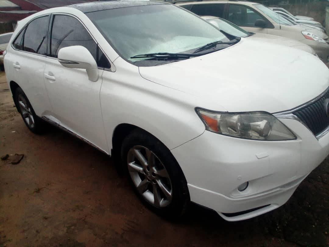 A picture of 2021 Lexus Es350 2021