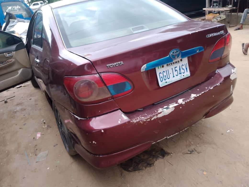 A picture of Toyota Corolla 04