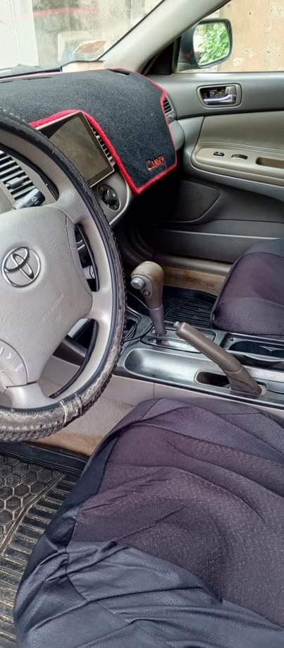 A picture of Toyota Camry 03