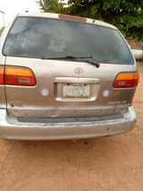 A picture of Toyota sienna