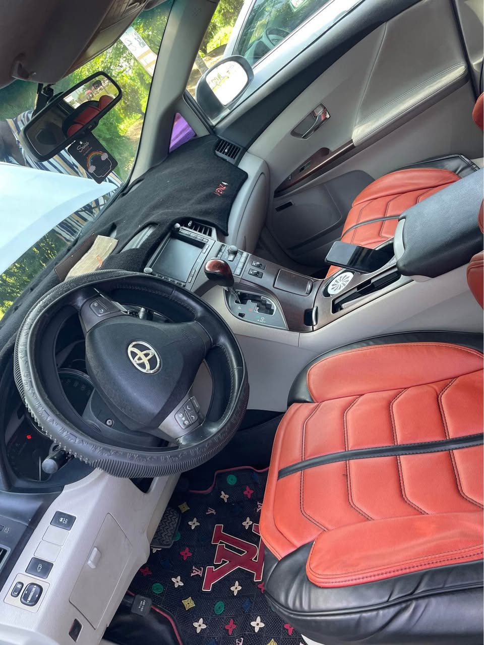 A picture of Toyota Venza 2010 XLE