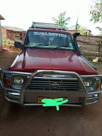A picture of Nissan patrol